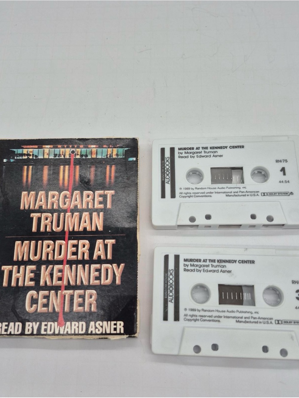 Murder at the Kennedy Center Margaret Truman Cassette Audiobook Ed Asner Vintage